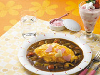 愛心蛋包咖哩飯