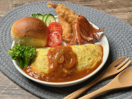 完熟蕃茄蛋包飯拼盤
